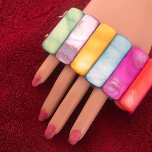 Super fun stretch bracelet looks like shells